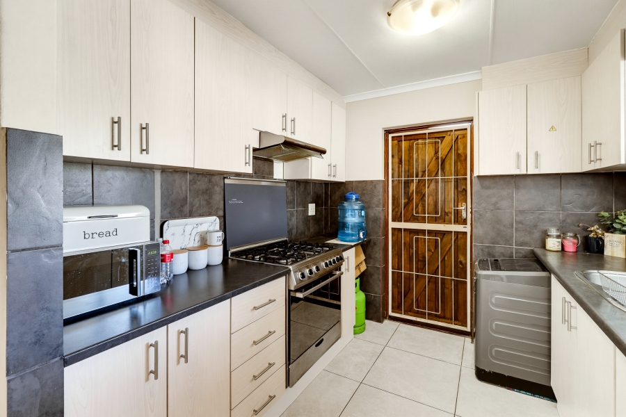 3 Bedroom Property for Sale in Pine Acres Western Cape